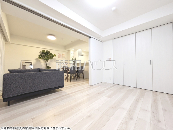 居室　【ベルジュール三鷹】