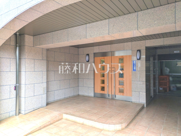 エントランス　【ベルジュール三鷹】