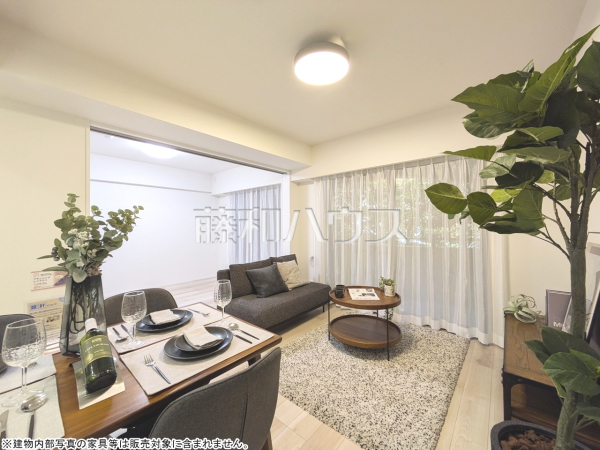 リビング　【ベルジュール三鷹】