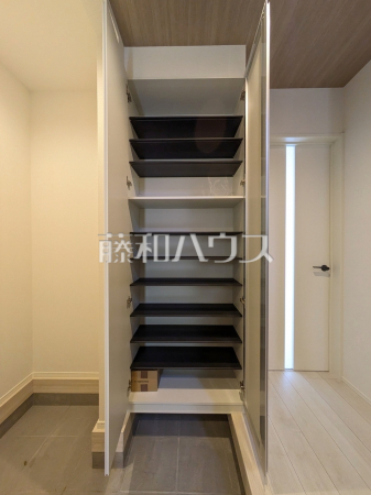 玄関収納　【朝霞市浜崎４丁目】