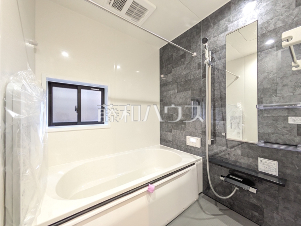 落ち着いた色合いで疲れたからだを癒す、贅沢なくつろぎ空間です。 　【朝霞市浜崎４丁目】