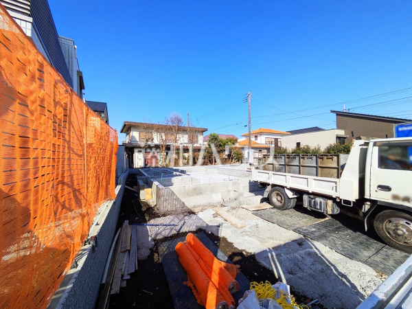 1号棟　外観　
住まいを決める上で重要な「耐震性」。耐震等級とは建物の強さ・強度の指針で、品確法で定められた住宅性能表示です。3等級ある中で最も高い等級が3で、等級１の1.5倍の耐震性を誇ります。　