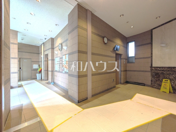 エレベーターホール　【ルネグランステージ志木Ⅱ】