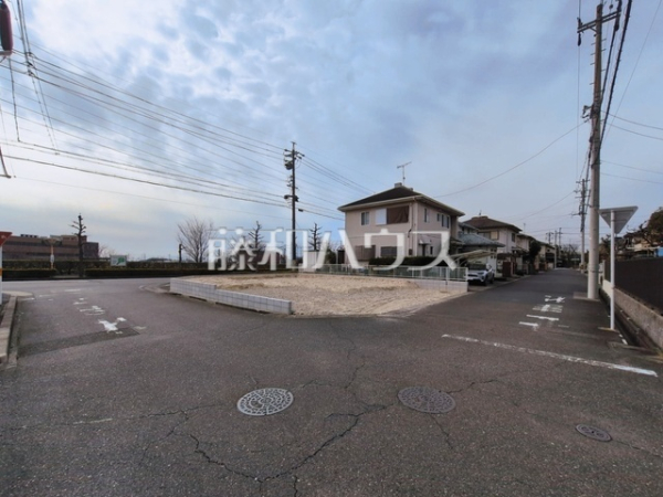 接道状況および現場風景　【小牧市城山５丁目】