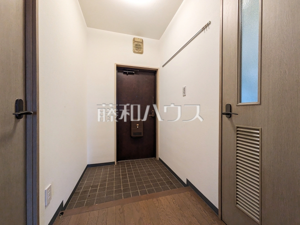 玄関　【シャレール新座】