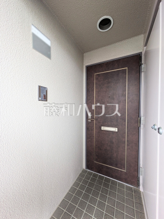 玄関　【シャレール新座】