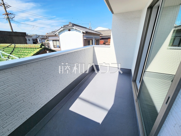 バルコニー　【名古屋市北区六が池町】