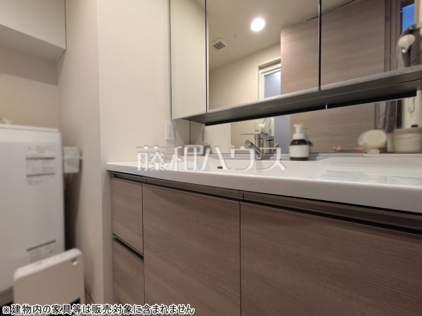 洗面室　【Brillia City三鷹】