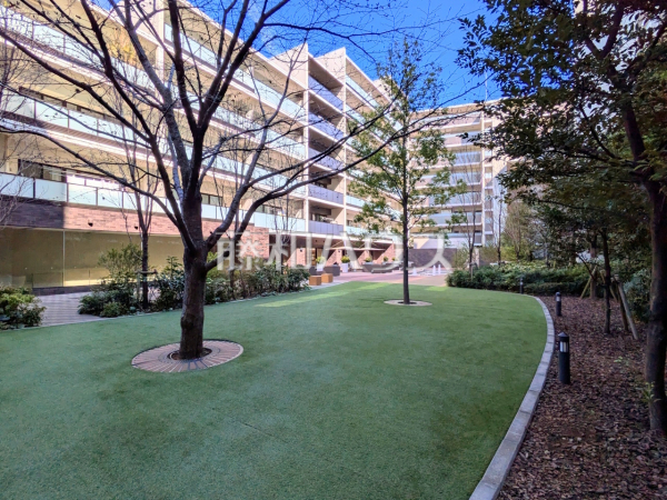 共用部ガーデン　【Brillia City三鷹】