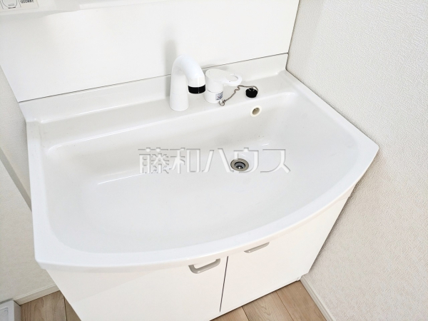 洗面台　【西東京市谷戸町１丁目】