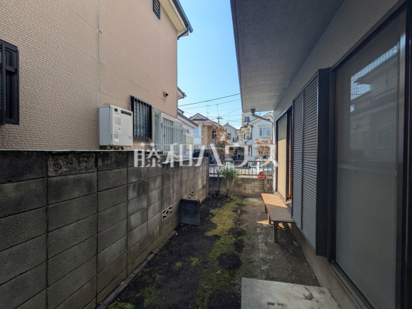庭　【練馬区南大泉３丁目】