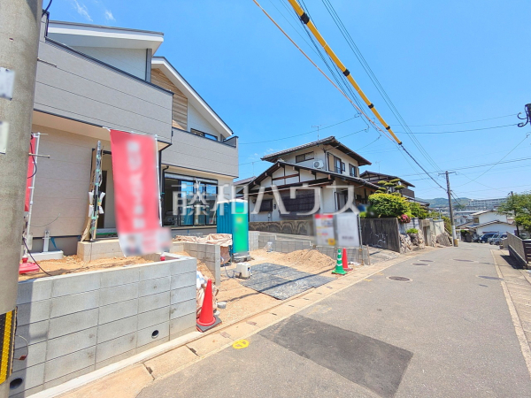 接道状況および現場風景　【福岡市東区香住ヶ丘４丁目】