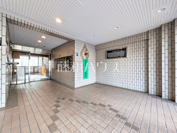 ロビー　【ライオンズマンション小平栄町】