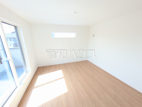 居室　【小牧市古雅４丁目】