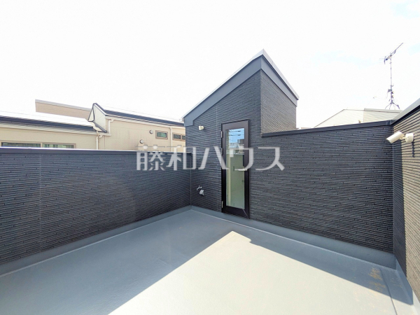 ルーフバルコニー　【板橋区仲町】