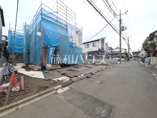 接道状況および現場風景　【三鷹市新川１丁目】