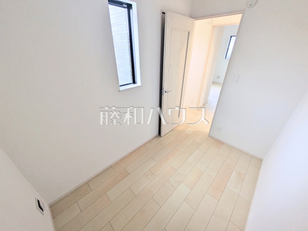 納戸　【調布市緑ケ丘１丁目】