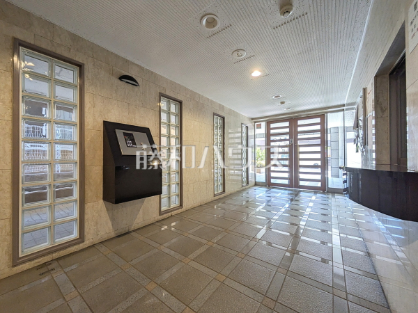 エントランス　【ウイングヒルズ田無本町】