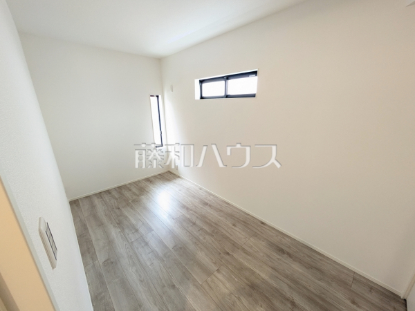 居室　【名古屋市北区大杉町７丁目】