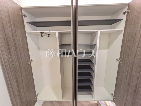 玄関収納　【名古屋市北区大杉町７丁目】