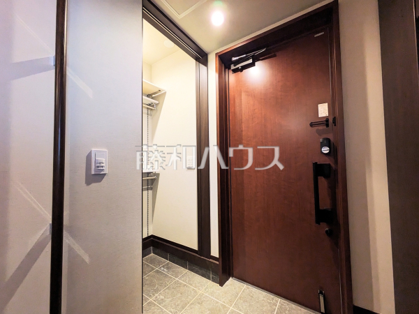 玄関　【調布市布田５丁目】