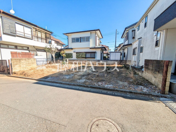 現地写真　【東久留米市南町４丁目】 建物のプレゼンをさせていただきますので、実際の完成イメージを思い描いていただくことができます。お気軽にお問合せ下さい。 