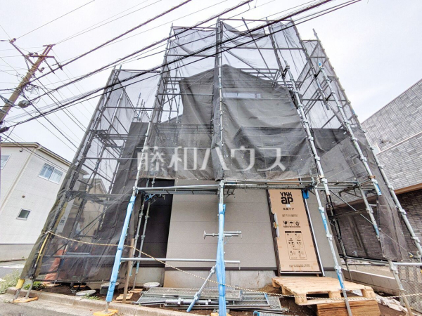 外観　【新座市石神５丁目】 見学はしたいけど、なかなか時間が取れない・・・そんな方に出勤前や仕事終わりにマイホームを見学できるサポートをいたします。 