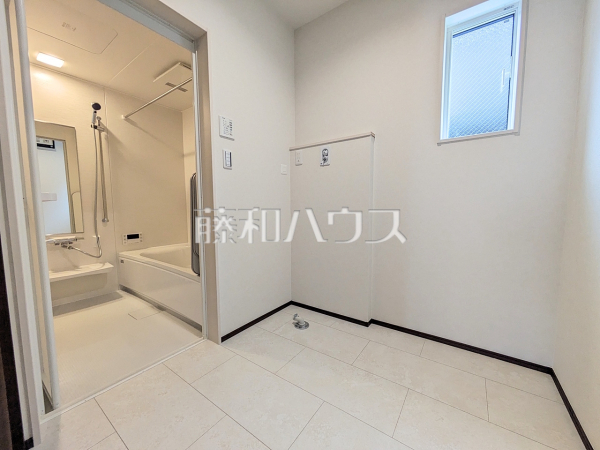 1号棟　脱衣室　【日野市西平山３丁目】