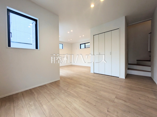 リビング　【板橋区栄町】