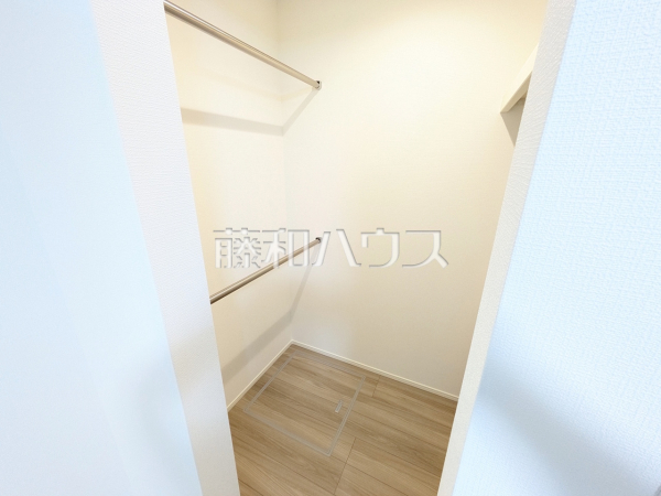 2号棟　ウォークインクローゼット　【名古屋市北区山田４丁目】