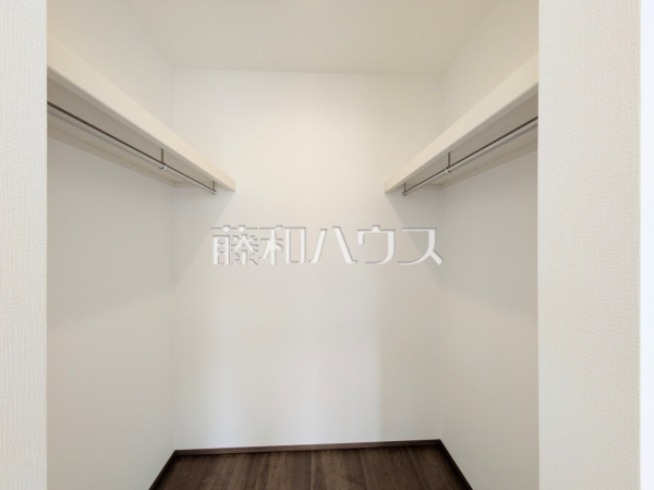 B号棟　ウォークインクローゼット　【福岡市東区青葉７丁目】