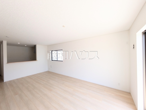 3号棟　リビング　【うるま市塩屋】