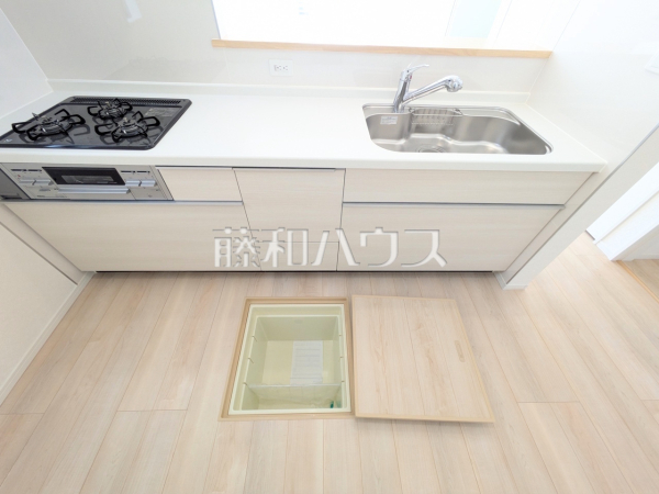 3号棟　キッチン　床下収納　【うるま市塩屋】