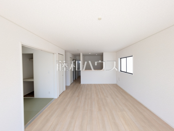 3号棟　リビング　【うるま市塩屋】