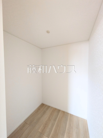 3号棟　ウォークインクローゼット　【うるま市塩屋】