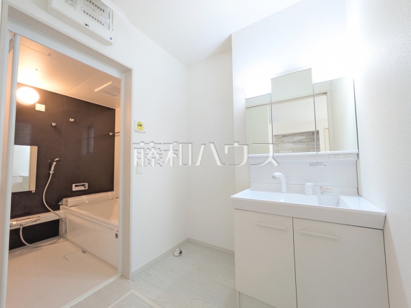 洗面室　【北名古屋市鹿田南蒲屋敷】