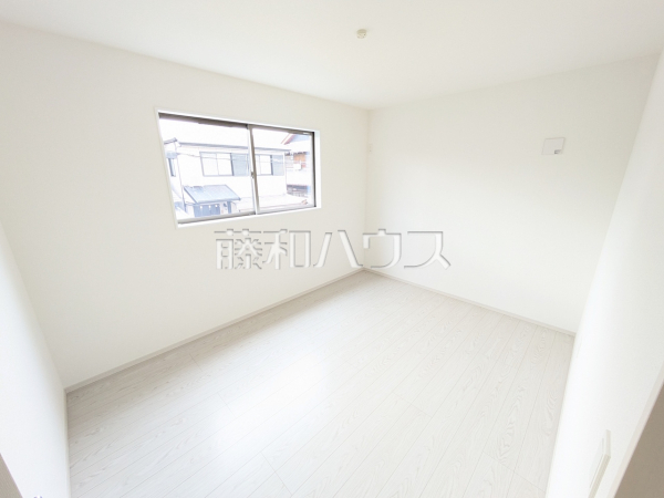 居室　【北名古屋市鹿田南蒲屋敷】