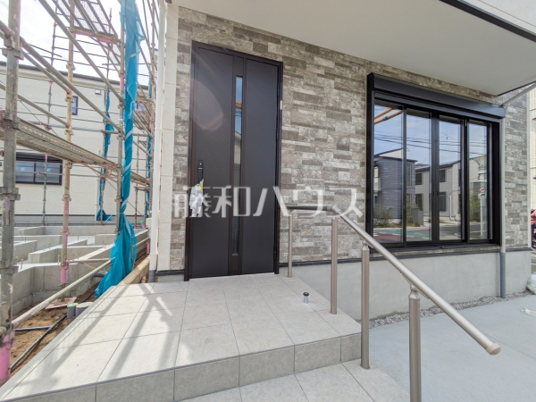 2号棟　玄関　【杉並区下井草４丁目】