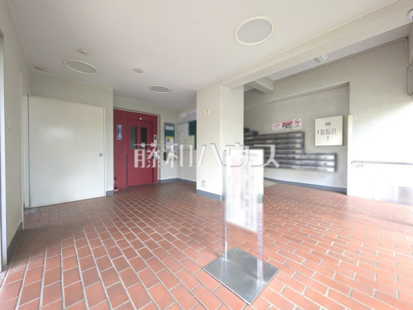 ロビー　【東大和グリーンタウン3号棟】