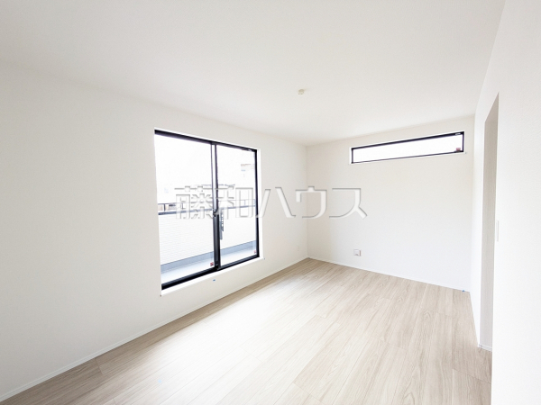 D号棟　居室　【与那原町字与那原】