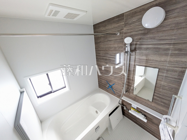 A号棟　浴室　【与那原町字与那原】