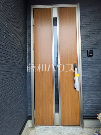 18号棟　玄関　【八王子市泉町】
