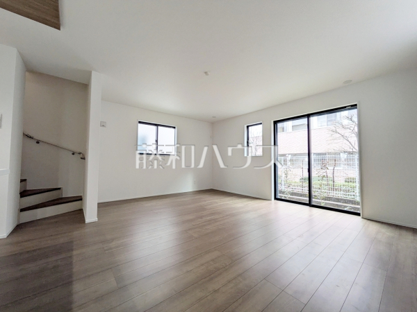 2号棟　リビング　【世田谷区喜多見１丁目】