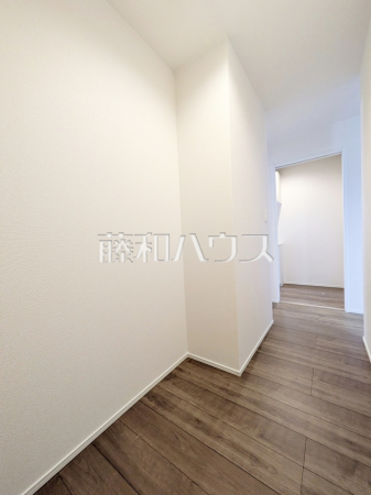 2号棟　パントリー　【世田谷区喜多見１丁目】