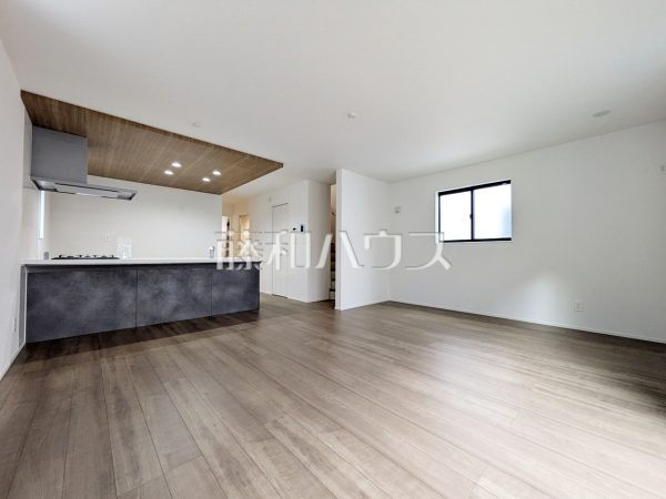 2号棟　リビング　【世田谷区喜多見１丁目】