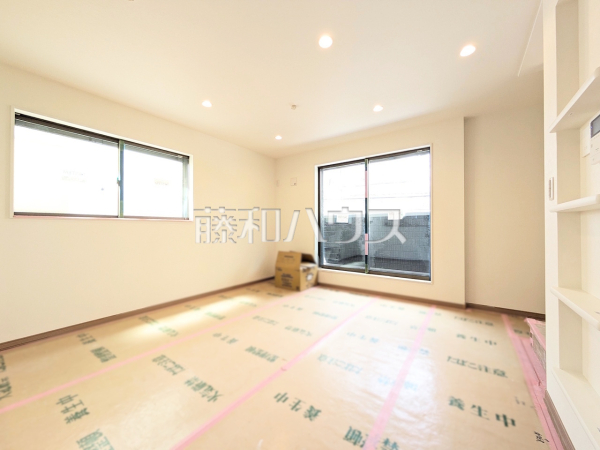 リビング　【和光市白子２丁目】