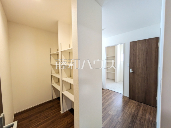 1号棟　洗面室　【うるま市字高江洲】