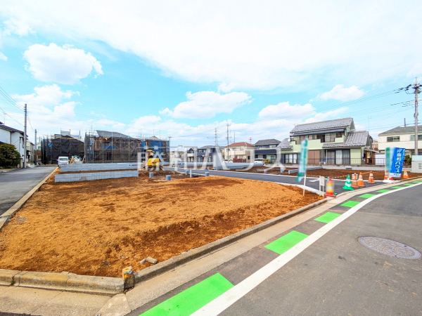 接道状況および現場風景　【新座市栄２丁目】