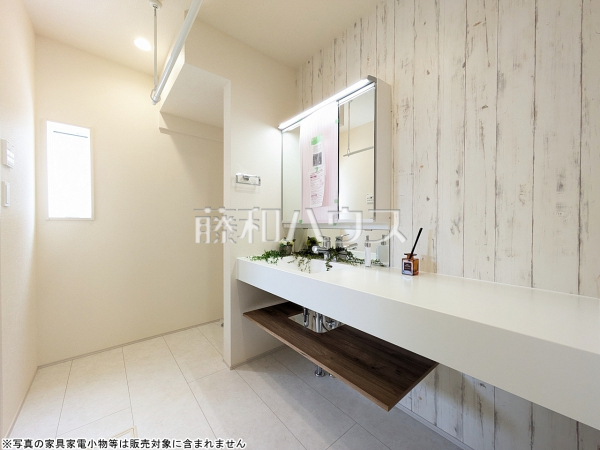 1号棟　洗面室　【新座市栄２丁目】