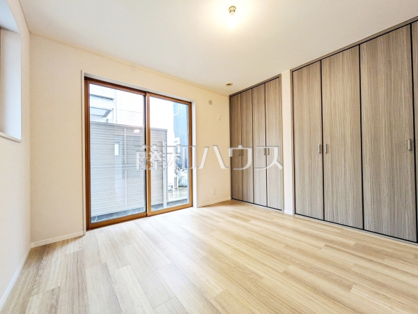 1F　リビング　【日野市万願寺２丁目】